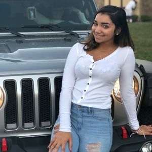 Meet your Posher, Gia